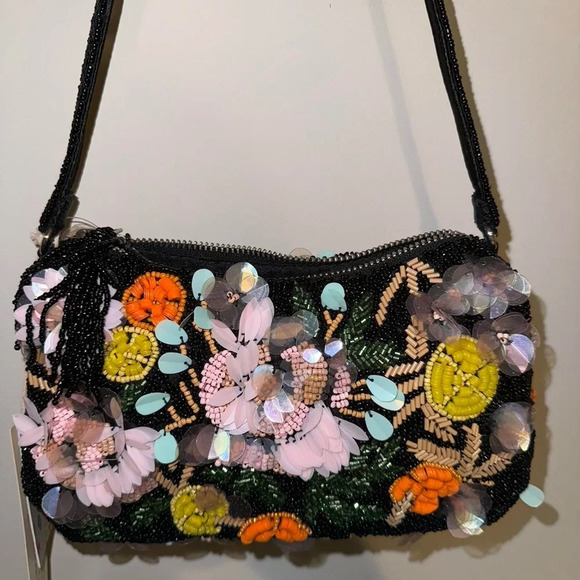 New with tags TJ MAXX Marshall’s viral beaded shoulder bag floral bead sequin - Picture 2 of 3